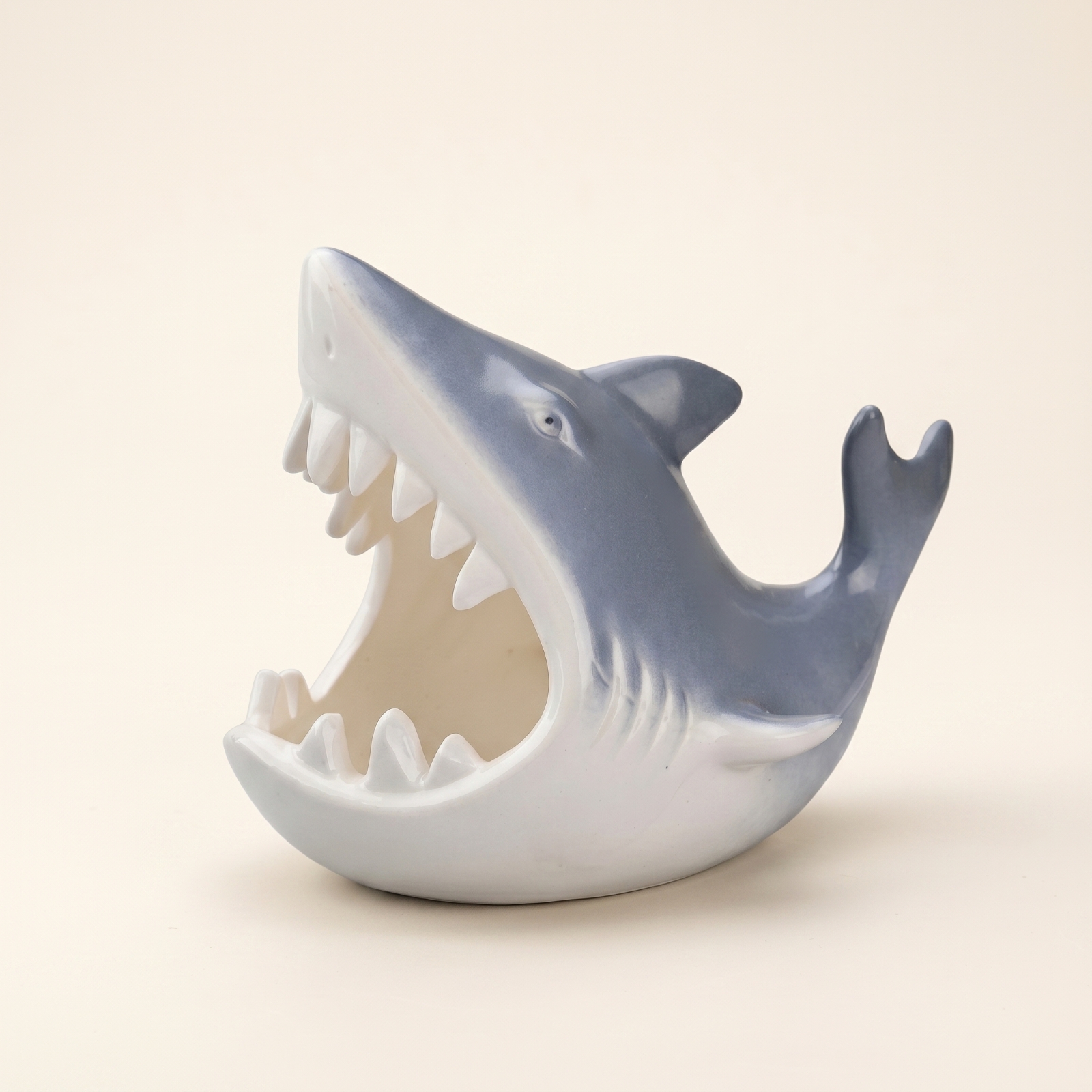 Hide Cave Ceramic - Akwarystyczne schronienie z otwartą, wydrążoną przestrzenią,